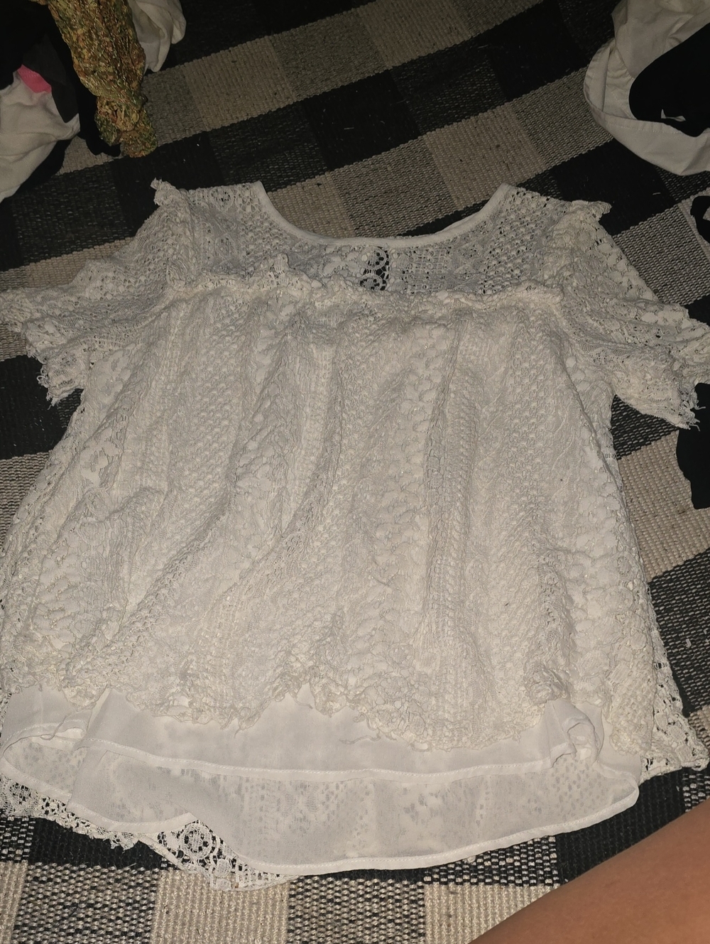 entro White Crochet Short Sleeve Blouse